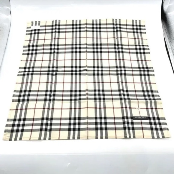 Burberry London scarf Nova check beige - Picture 3 of 3
